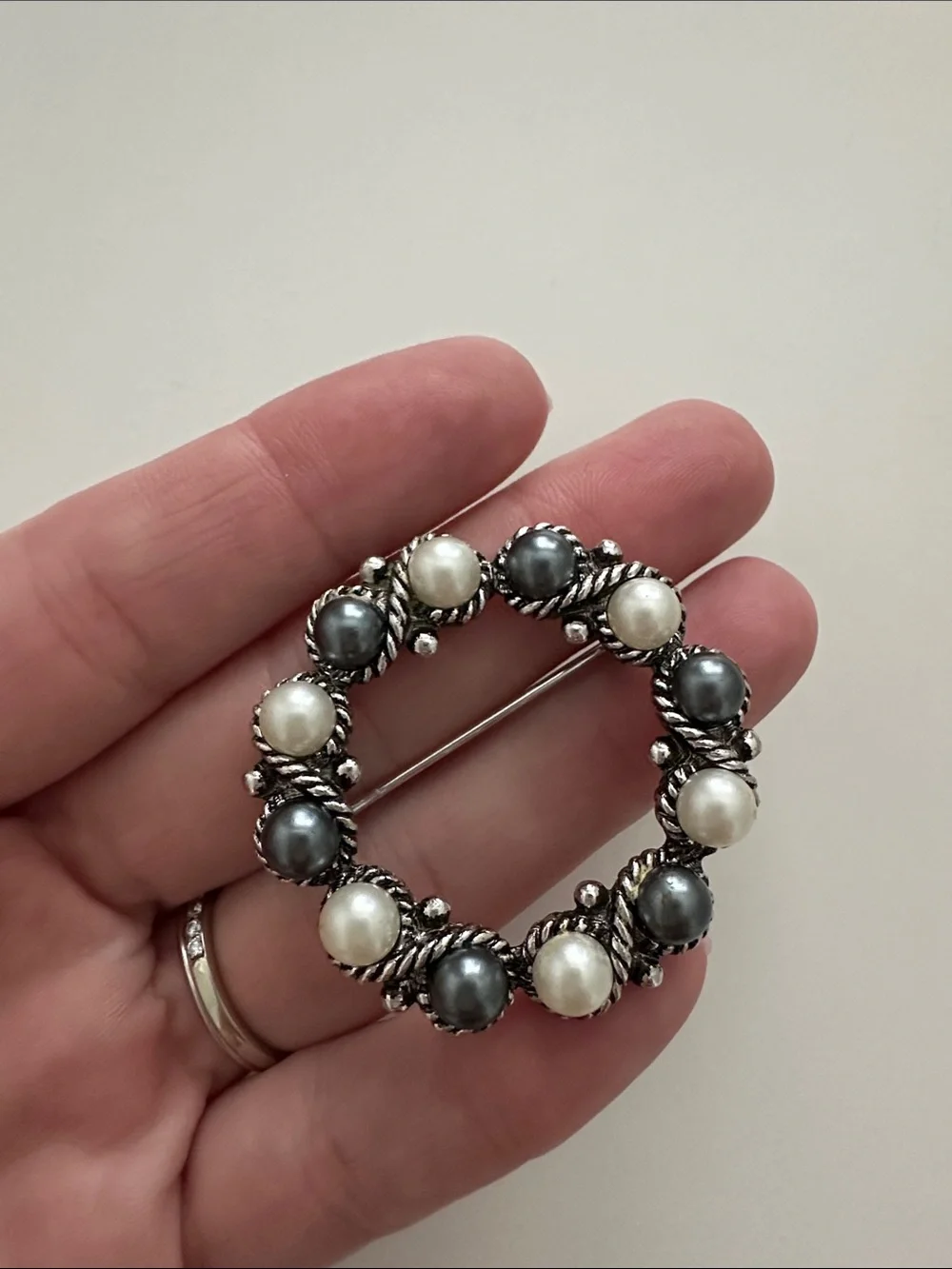 Avon Vintage Wreath Circle Brooch - Silver Tone with White and Gray Faux Pearls